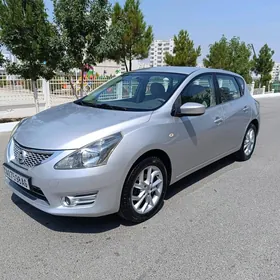 Nissan Tiida 2013