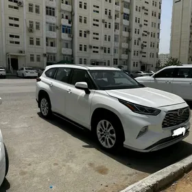 Toyota Highlander 2020