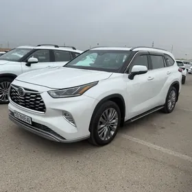 Toyota Highlander 2021