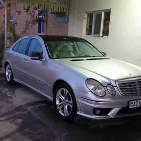 Mercedes-Benz W212 2003