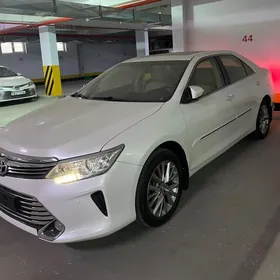 Toyota Camry 2015