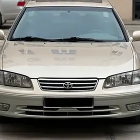 Toyota Camry 2001