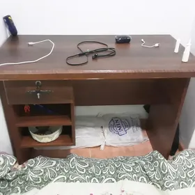 Стол