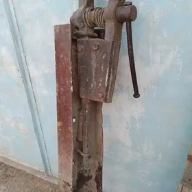 Тиски