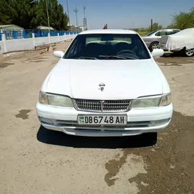 Nissan Sunny 2000