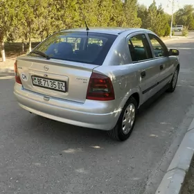 Opel Astra 2000
