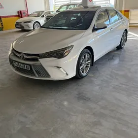 Toyota Camry 2015