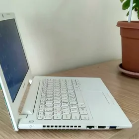 Lenovo S2030