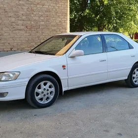 Toyota Camry 2000
