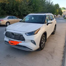 Toyota Highlander 2024