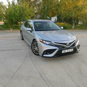 Toyota Camry 2020