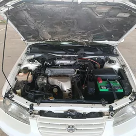 Toyota Camry 1998