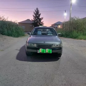 Opel Vectra 1989
