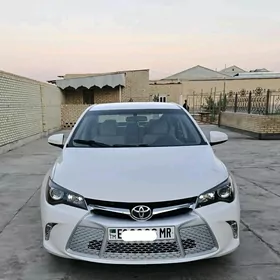 Toyota Camry 2017