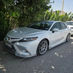 Toyota Camry 2021