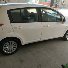 Nissan Versa 2010