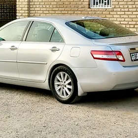 Toyota Camry 2011