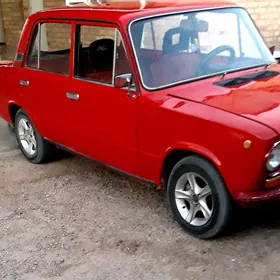 Lada 2104 1985