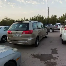 Toyota Sienna 2008