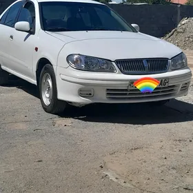 Nissan Sunny 2000