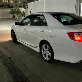 Toyota Camry 2013