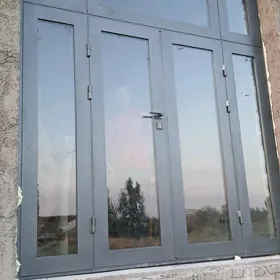 Satlyk gapy