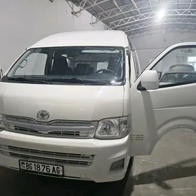 Toyota Hiace 2012