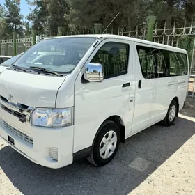 Toyota Hiace 2020