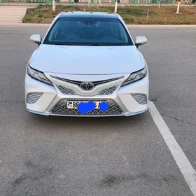 Toyota Camry 2018