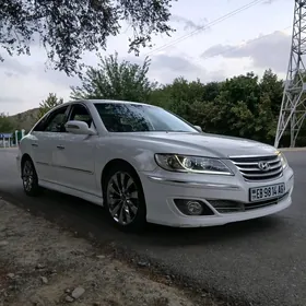 Hyundai Grandeur 2010