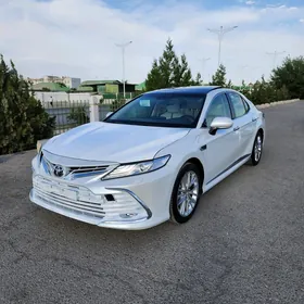 Toyota Camry 2024
