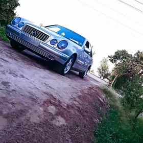 Mercedes-Benz S-Class 1996