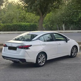 Nissan Versa 2020