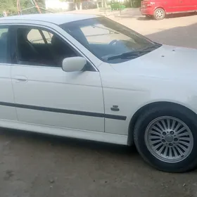 BMW 528 2003