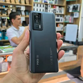 POCA F5 PRO 12/256GB