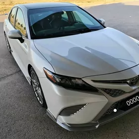 Toyota Camry 2020