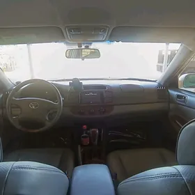 Toyota Camry 2004