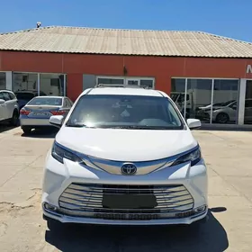 Toyota Sienna 2021