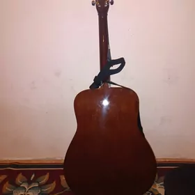 Gitara yamaha