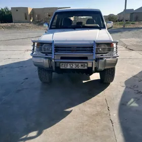 Mitsubishi Pajero 1993
