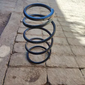 пружын