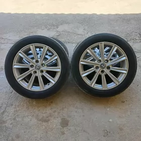 17 lik Toyota Camry