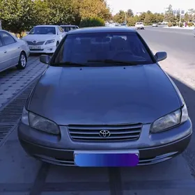 Toyota Camry 1999