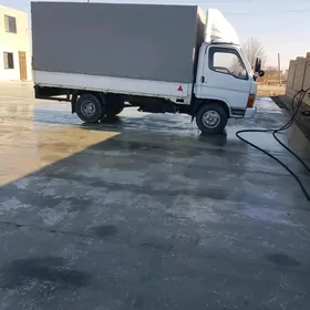 Mitsubishi Fuso 1998