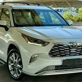 Toyota Highlander 2020