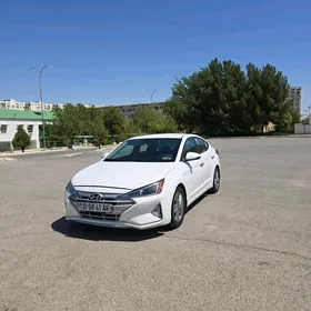 Hyundai Elantra 2019