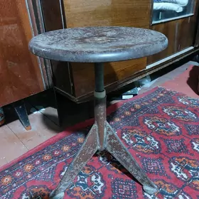 oturgyc aylanyan stol