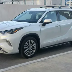 Toyota Highlander 2022