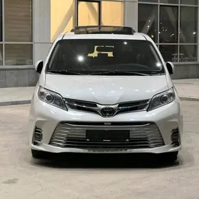 Toyota Sienna 2016