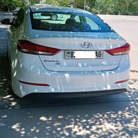Hyundai Elantra 2018